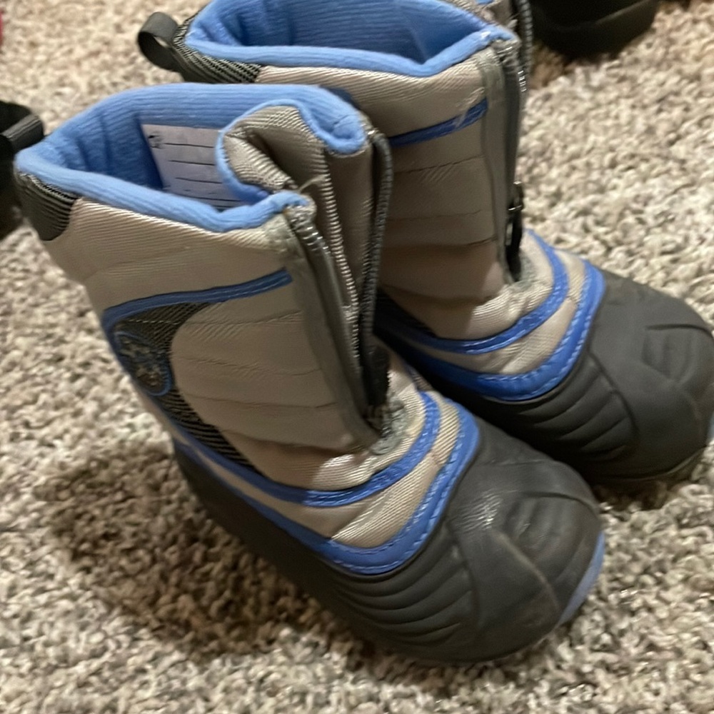 Columbia waterproof toddler boot sz 6